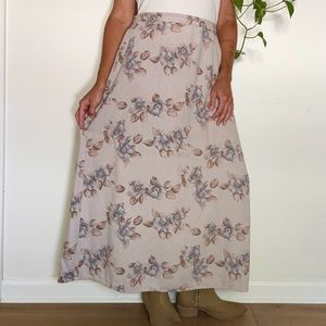 🌹 SOLD 🌹 Vintage 🌾 Linen Blend Floral Maxi Skirt